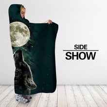 Load image into Gallery viewer, Wolf hooded blanket