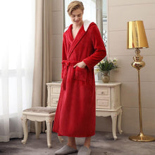 Load image into Gallery viewer, man fleece robe